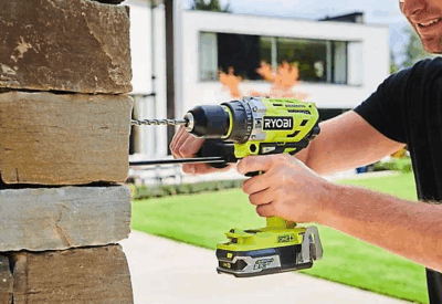 Location Perceuse Ryobi 18v avec percussion Ryobi à Saint-Germain-du-Puch